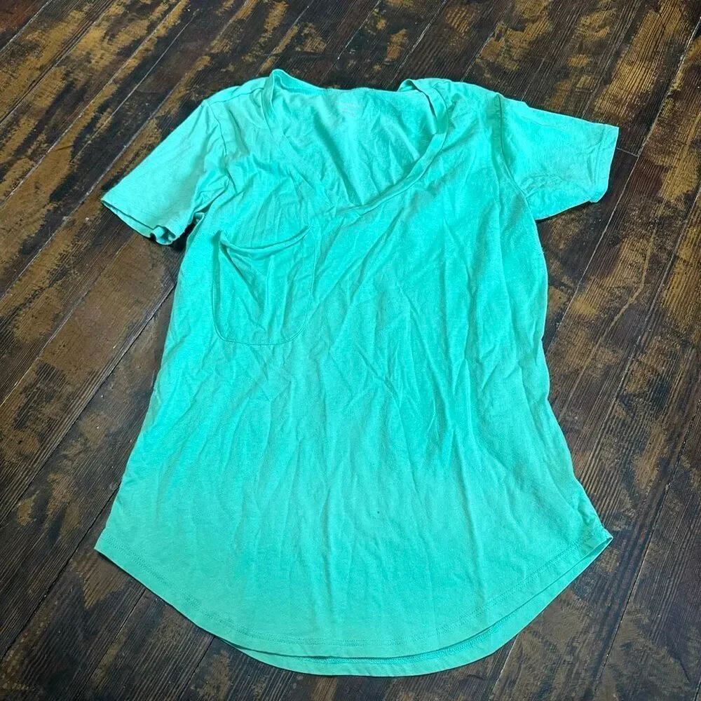 Z Supply bright green v-neck cozy size M normcore basic slub tee